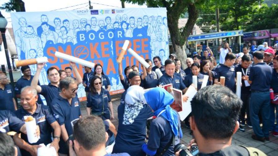 An anti-smoking event during the 4th APCAT Summit, which attracted delegates from 12 countries in the Asia Pacific region.